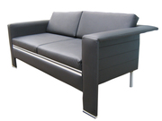 б/у офисный диван и кресло из кожзама