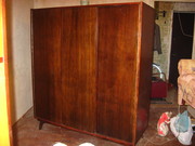 Продам б/у двухстворчатый шкаф