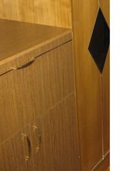 Продам вместительную Тумбу в Отличном состоянии в Прихожую или комнату, можно присоеденить к шкафу, ширина85*высота115*глубина60см