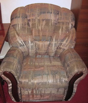 Продам 2 кресла б/у в отличном состоянии,  м.Героев Труда